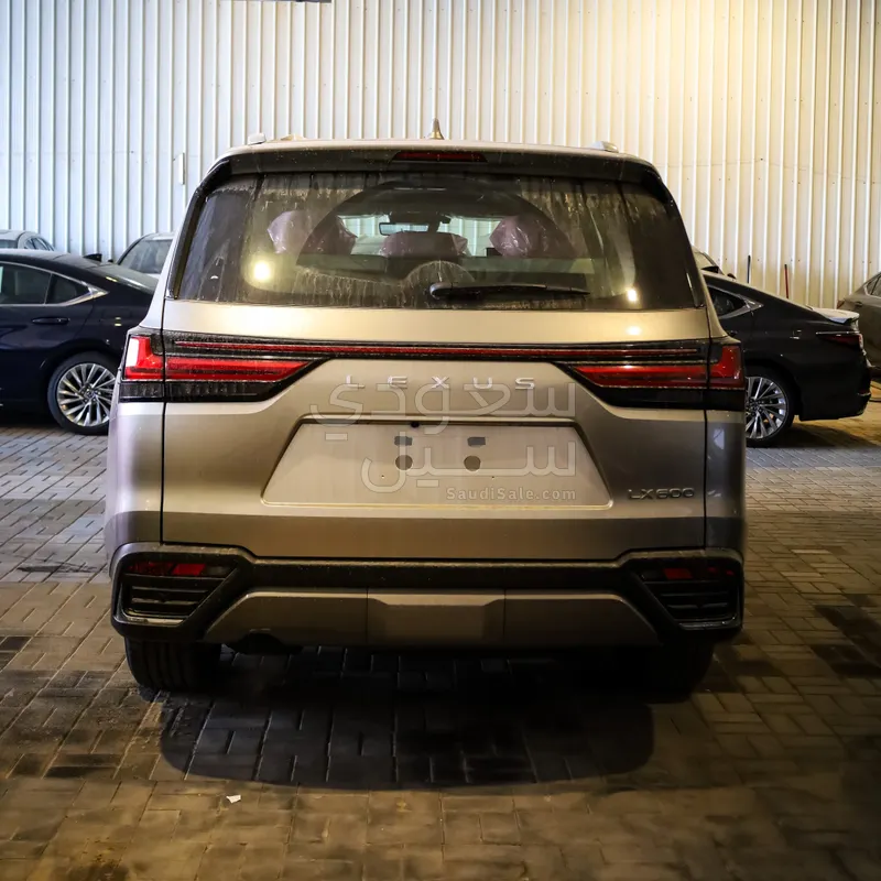 2026 لكزس إل إكس 600