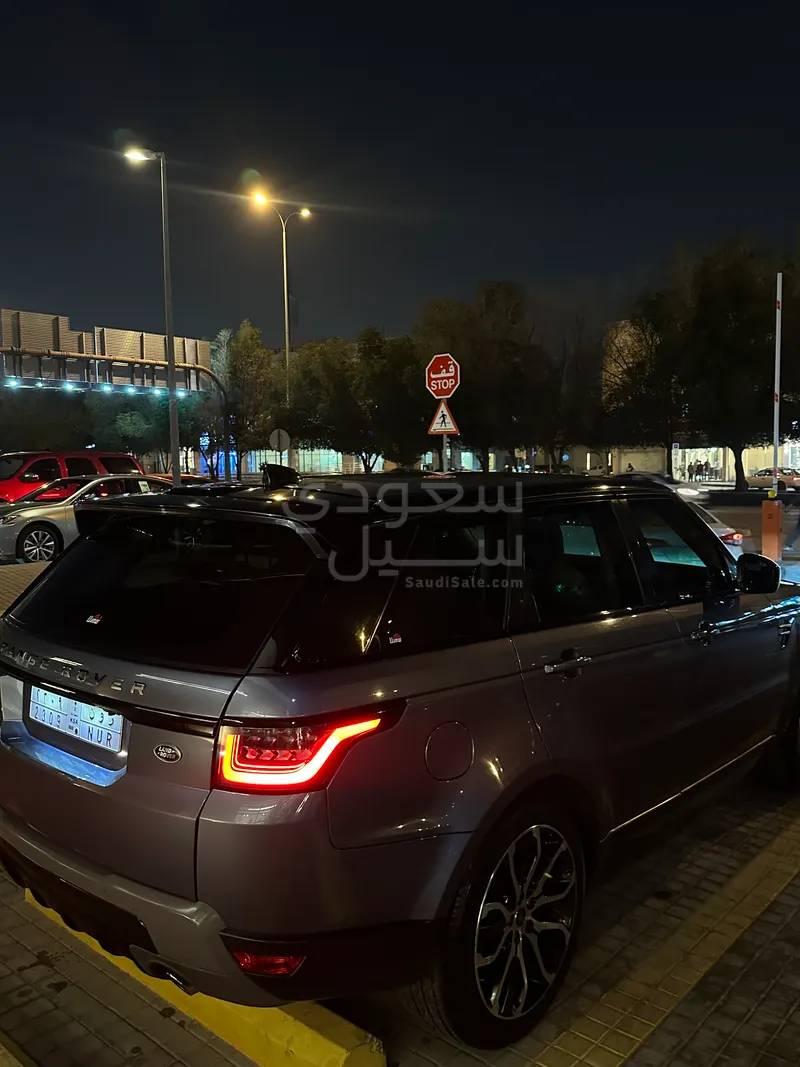 2020 لاند روفر رينج روفر سبورت اس اي