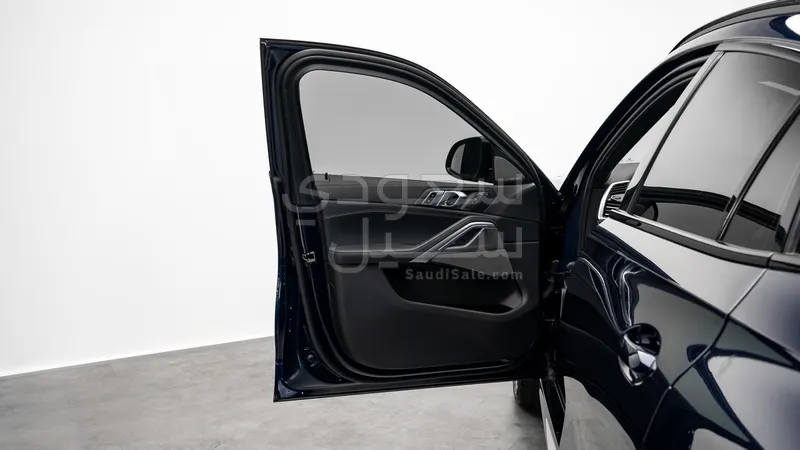 2023 بي ام دبليو الفئة اكس 6 40أي