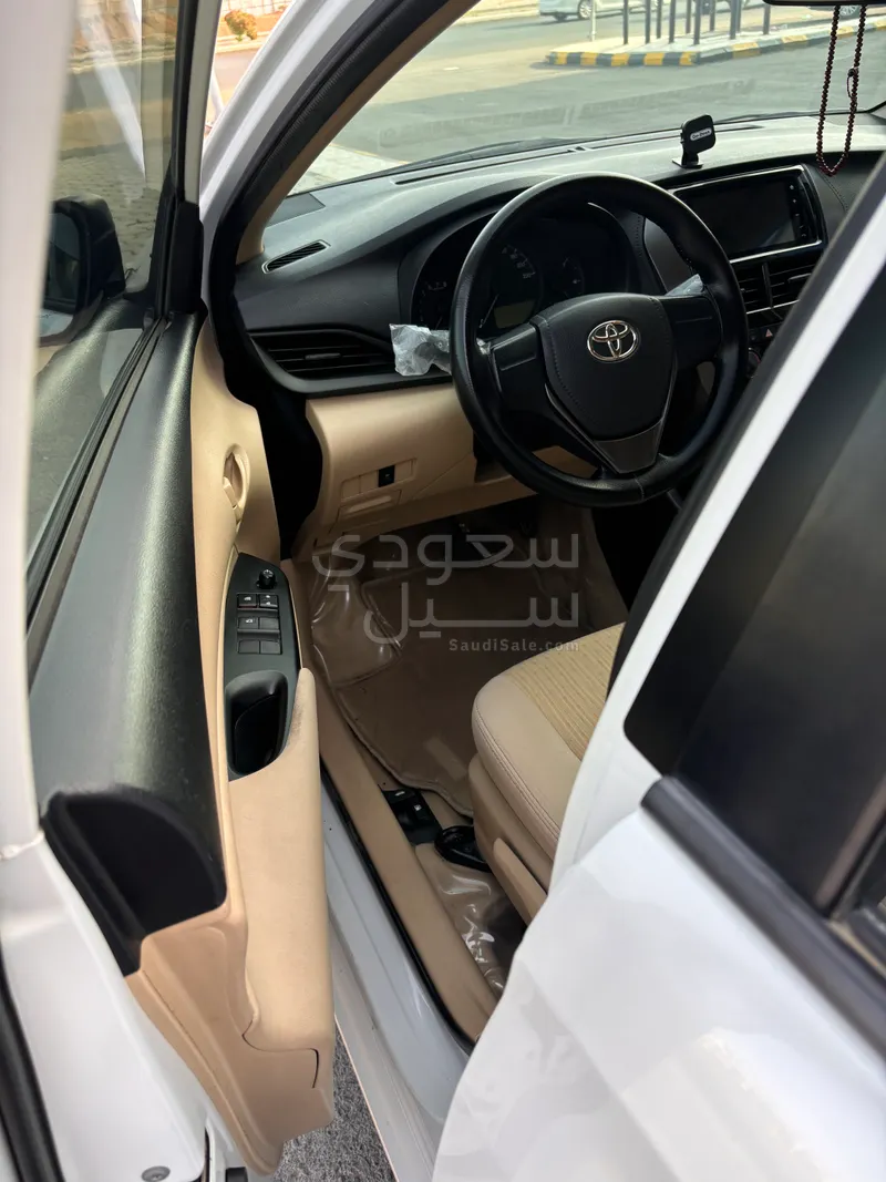 2022 تويوتا ياريس