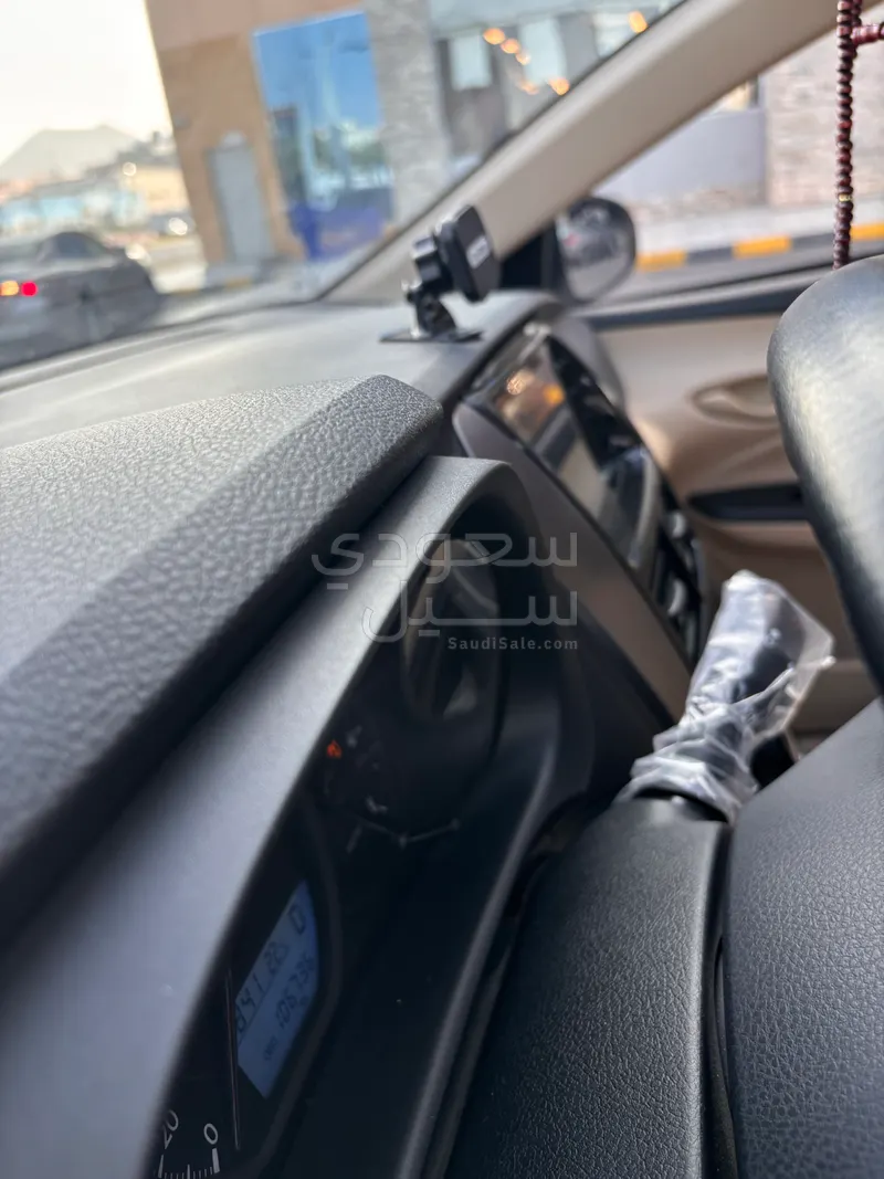 2022 تويوتا ياريس