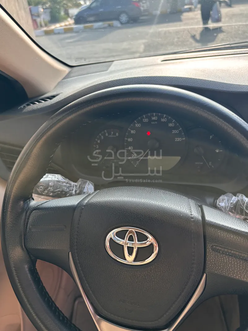 2022 تويوتا ياريس