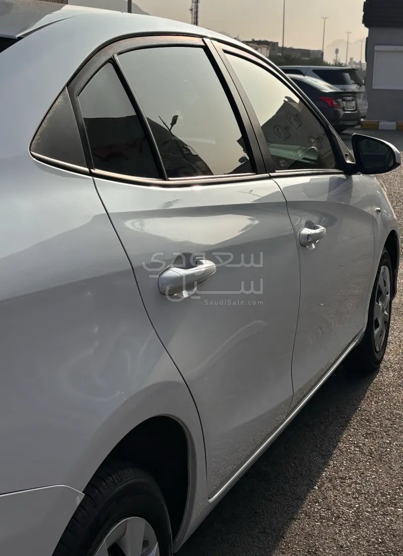 2022 تويوتا ياريس