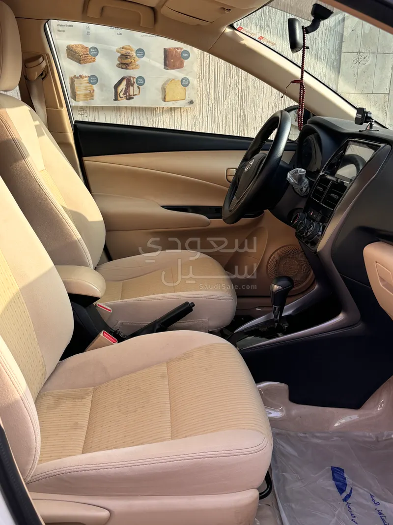 2022 تويوتا ياريس