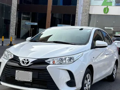 2022 تويوتا ياريس