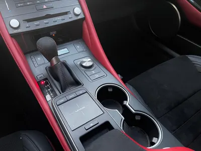 2025 لكزس أر سي 350