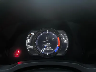 2025 لكزس أر سي 350