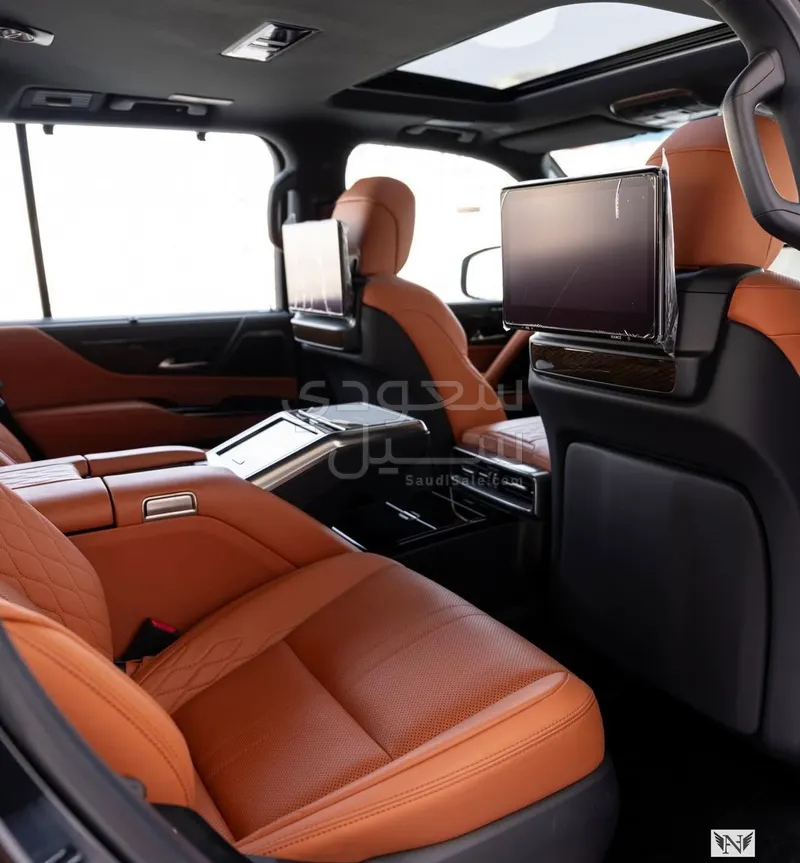 2023 لكزس إل إكس 600 في أي بي