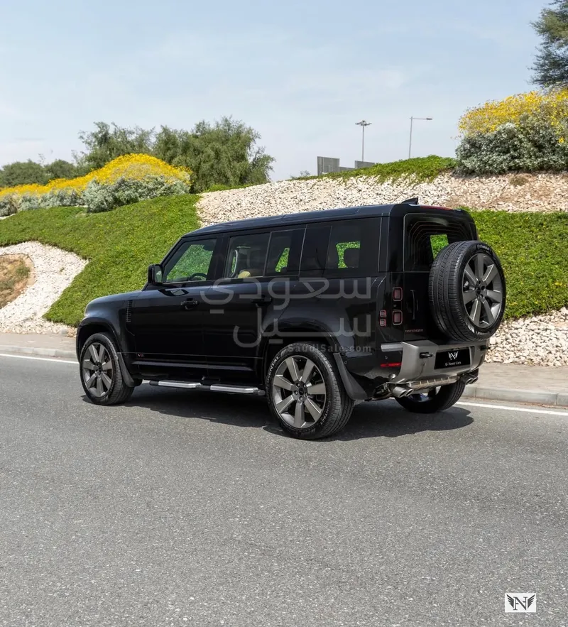 2026 لاند روفر ديفيندر 110