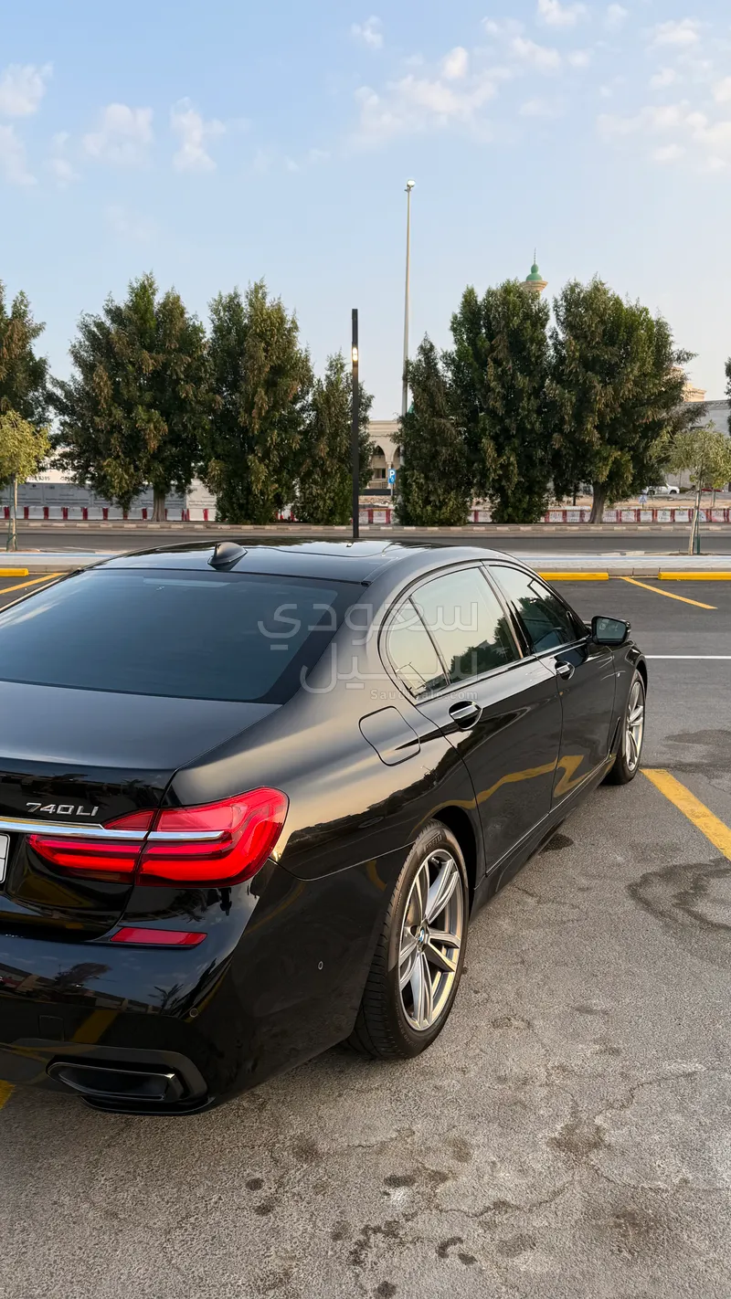 2016 بي ام دبليو الفئة السابعة 740 إل أي