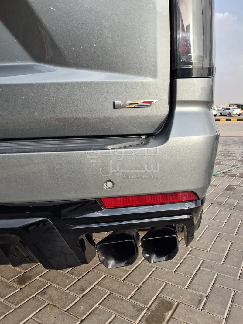 2025 كاديلاك سيفيل