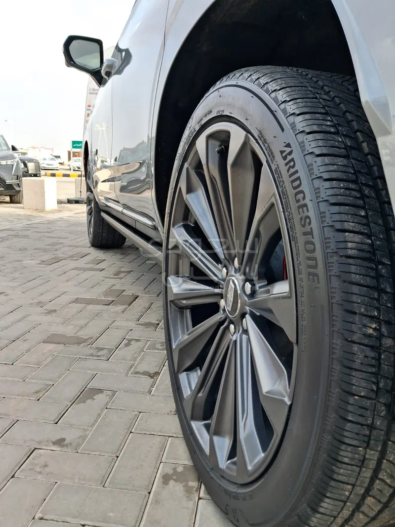 2025 كاديلاك سيفيل