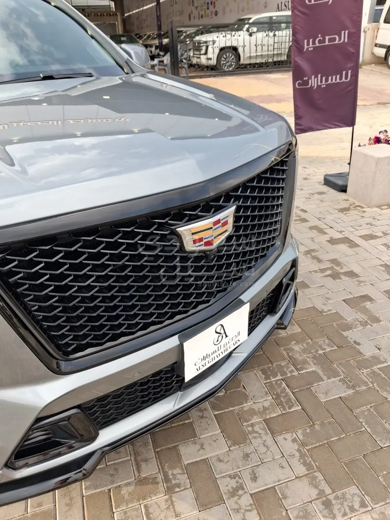 2025 كاديلاك سيفيل