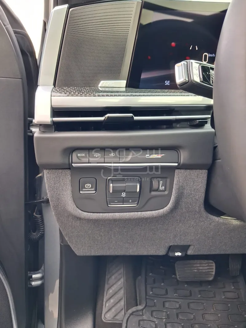 2025 كاديلاك سيفيل