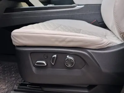 2025 كاديلاك سيفيل