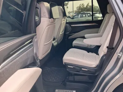 2025 كاديلاك سيفيل