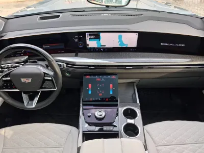 2025 كاديلاك سيفيل