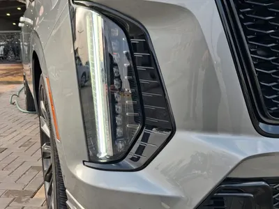 2025 كاديلاك سيفيل