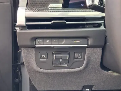 2025 كاديلاك سيفيل