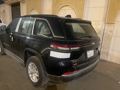 2025 جييب جراند شيروكي لاريدو