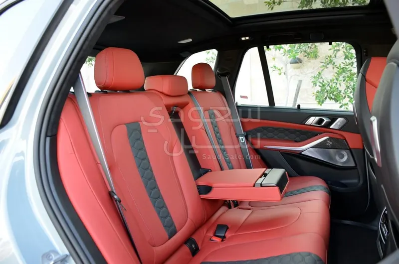 2024 بي ام دبليو الفئة اكس 5 إم كومبيتيشن