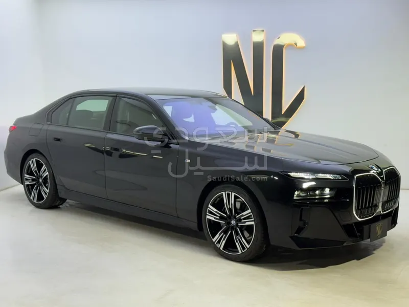 2026 بي ام دبليو الفئة السابعة 735أي