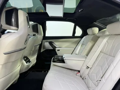 2026 بي ام دبليو الفئة السابعة 735أي