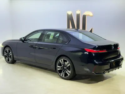 2026 بي ام دبليو الفئة السابعة 735أي