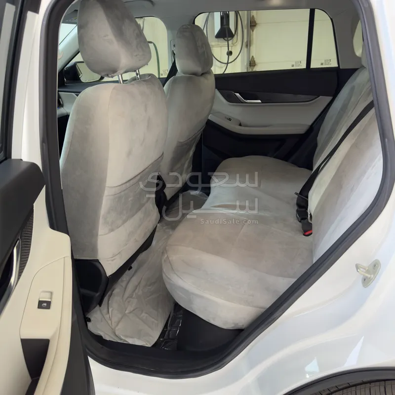 2026 شيري جاكو جي 5