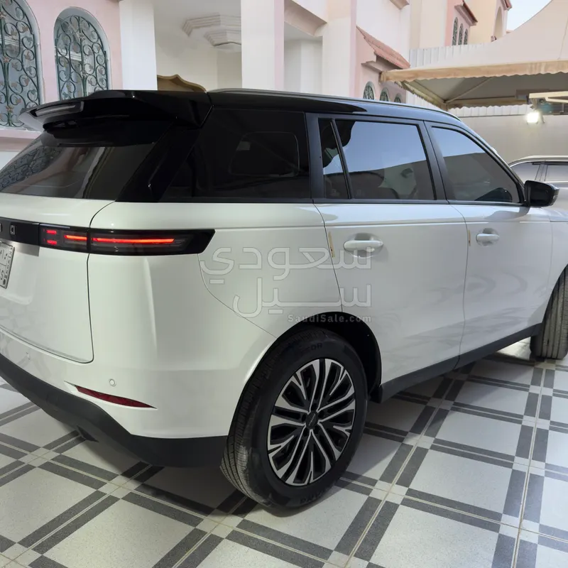 2026 شيري جاكو جي 5