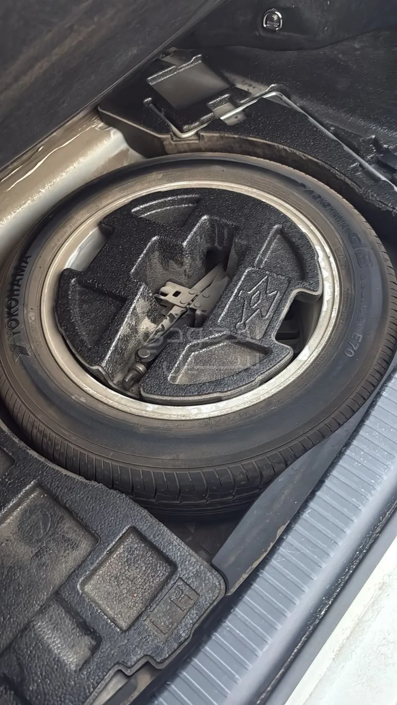 2013 لكزس آي إس 350