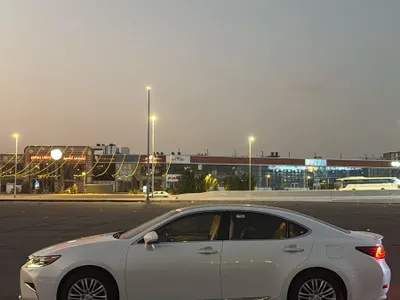 2013 لكزس آي إس 350