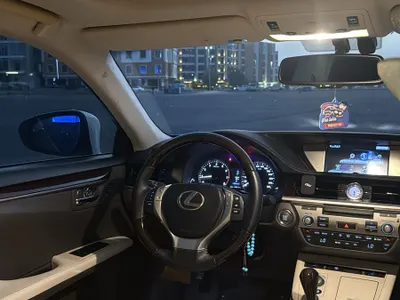 2013 لكزس آي إس 350