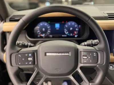 2025 لاند روفر ديفيندر 90