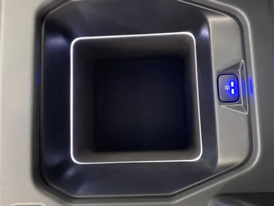 2025 لاند روفر ديفيندر 90