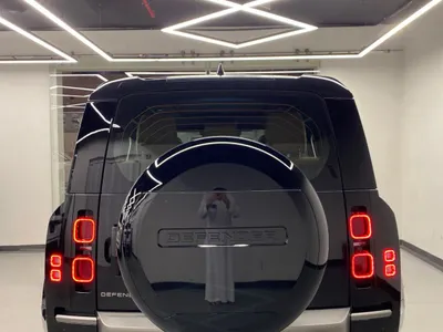 2025 لاند روفر ديفيندر 90