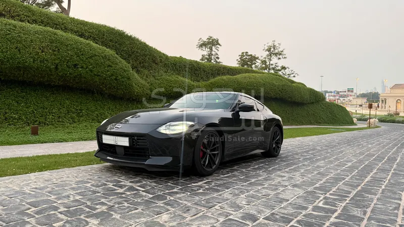 2023 نيسان زد 400