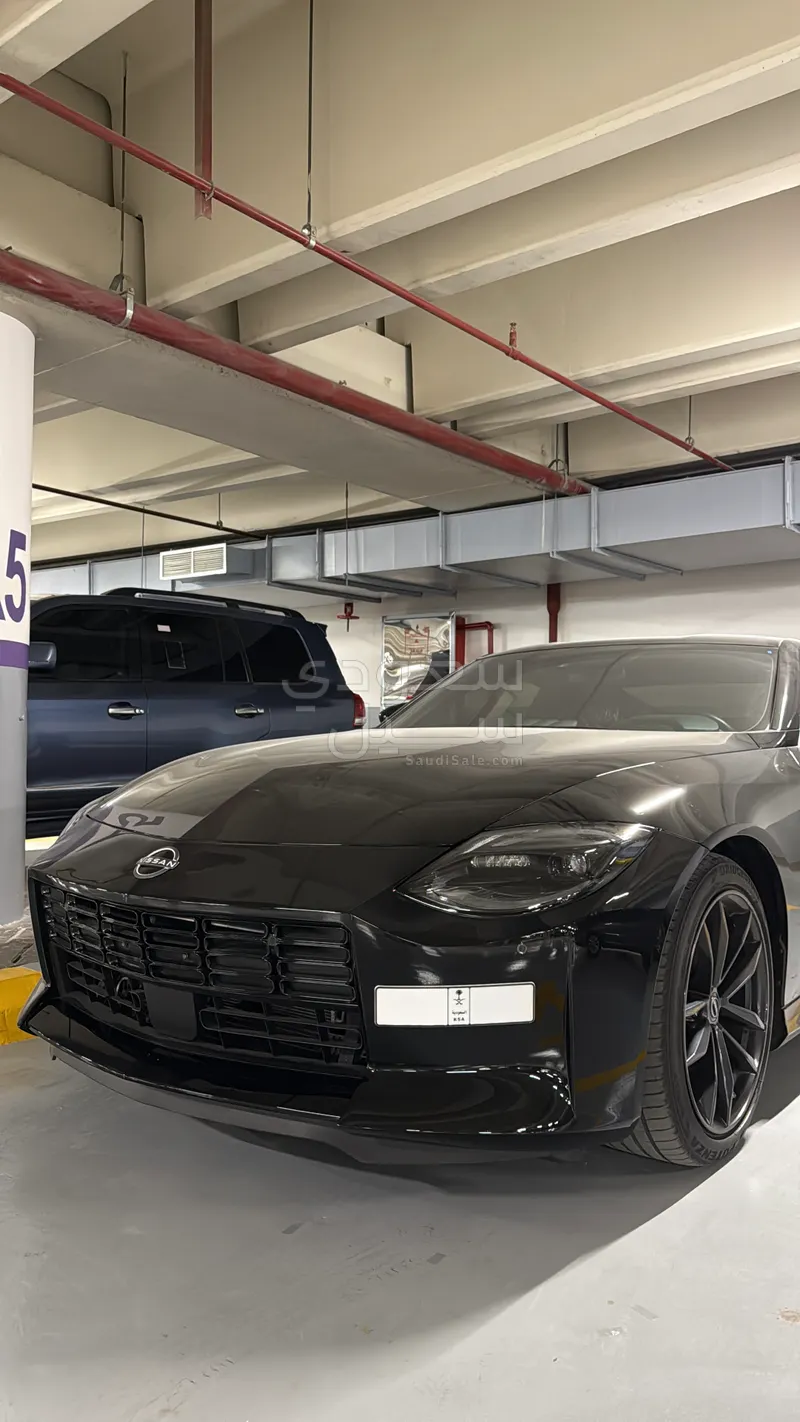 2023 نيسان زد 400