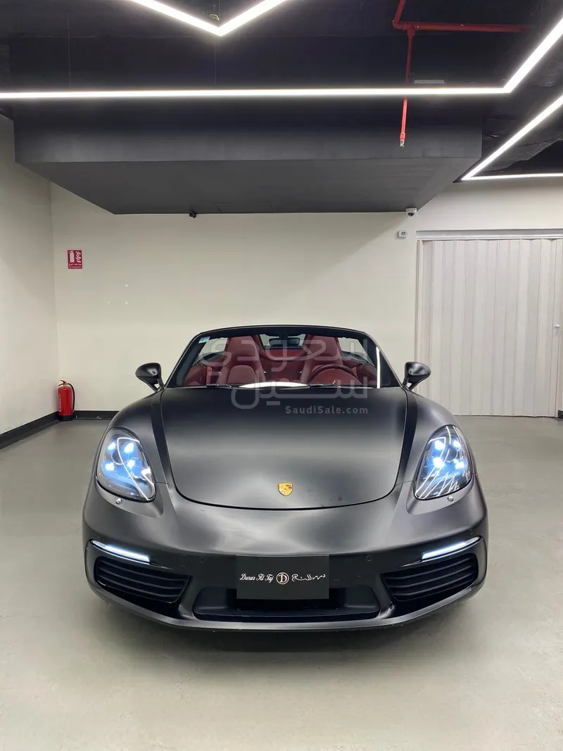 2021 بورش بوكستر