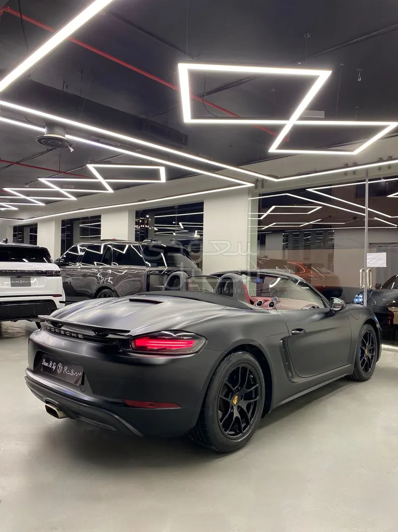 2021 بورش بوكستر