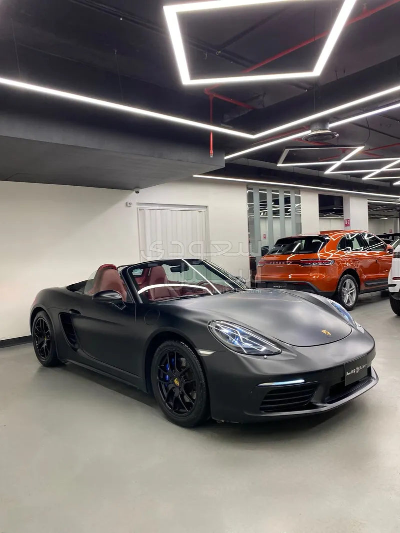 2021 بورش بوكستر