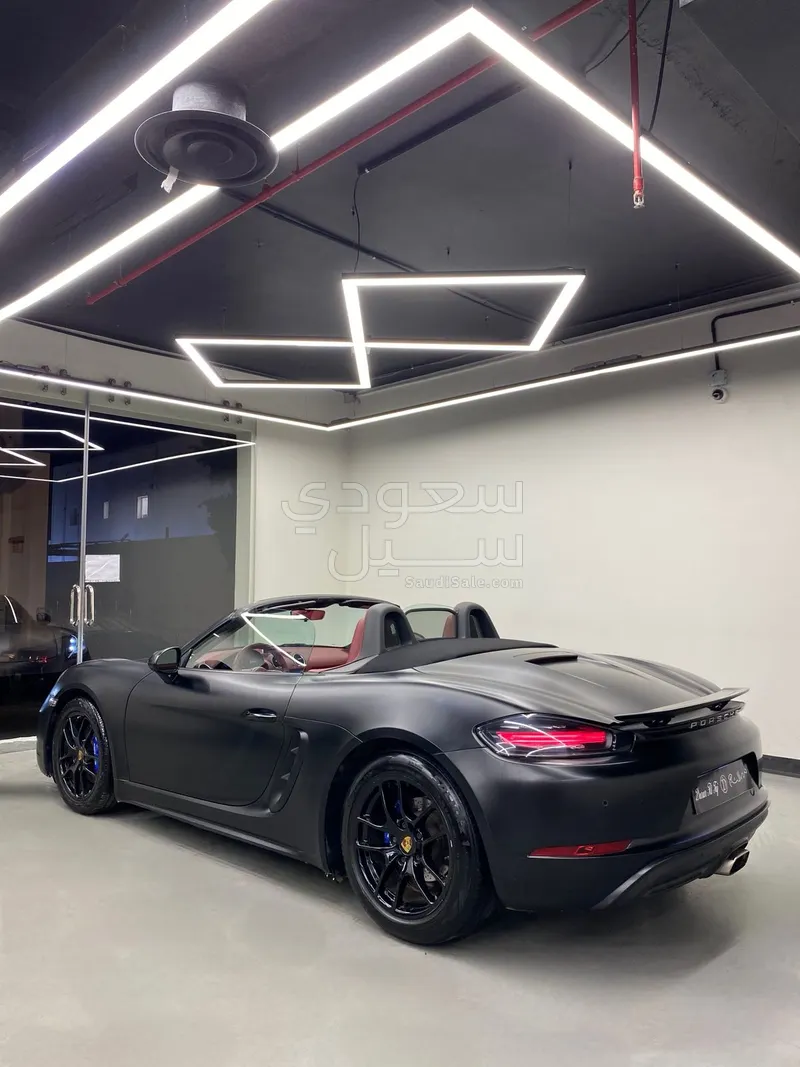 2021 بورش بوكستر