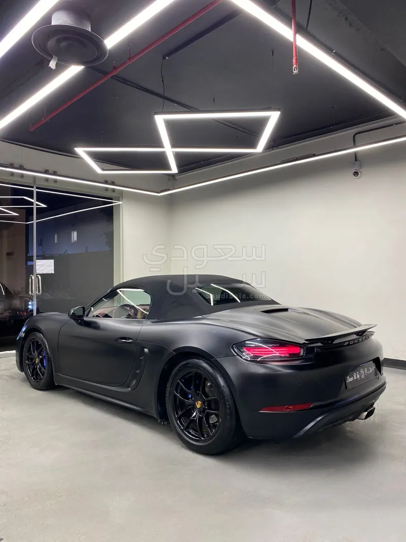 2021 بورش بوكستر