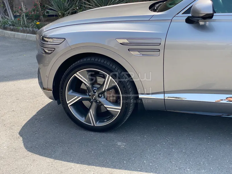 2025 جينيسيس جي في 80