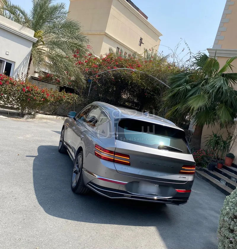 2025 جينيسيس جي في 80