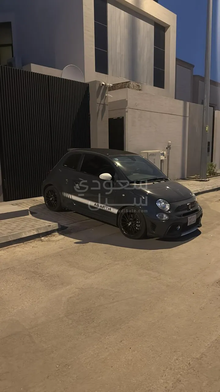 2022 فيات ابارث 595 كومبيتزيون