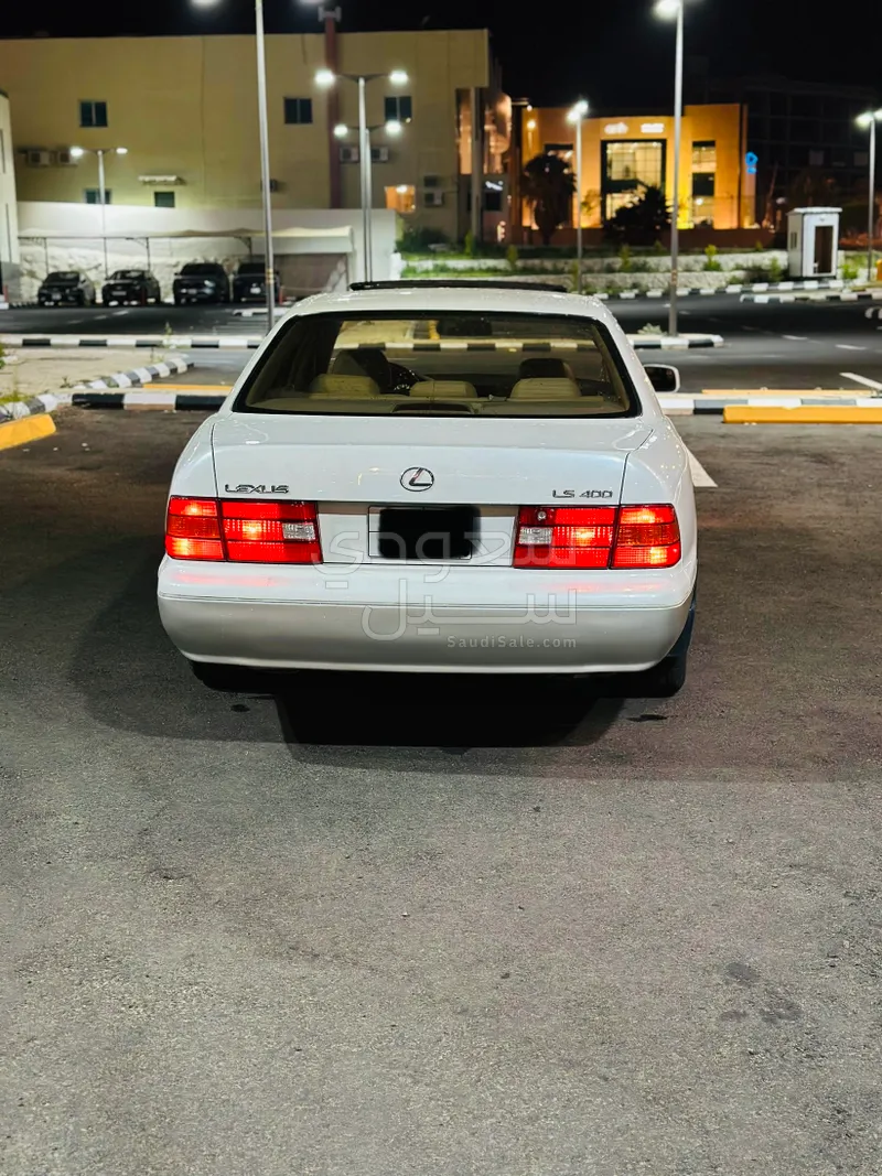 1998 لكزس إل إس 400