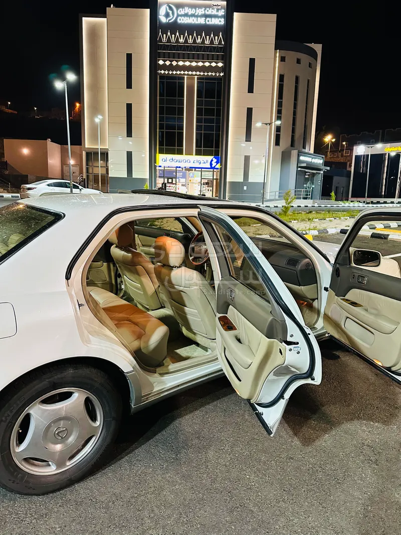 1998 لكزس إل إس 400