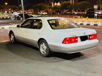 1998 لكزس إل إس 400