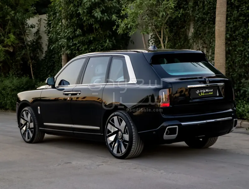 2025 Rolls-Royce Cullinan Silver Badge